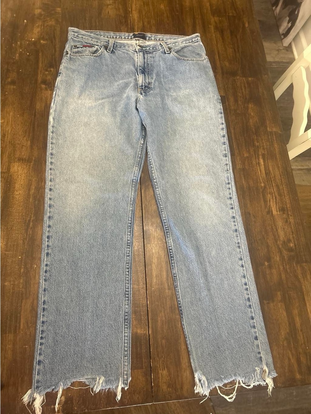 Tommy Hilfiger Light Wash Wide Leg Jeans with Raw Hem
